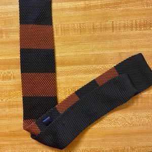 Very unique casual Zara Tie!